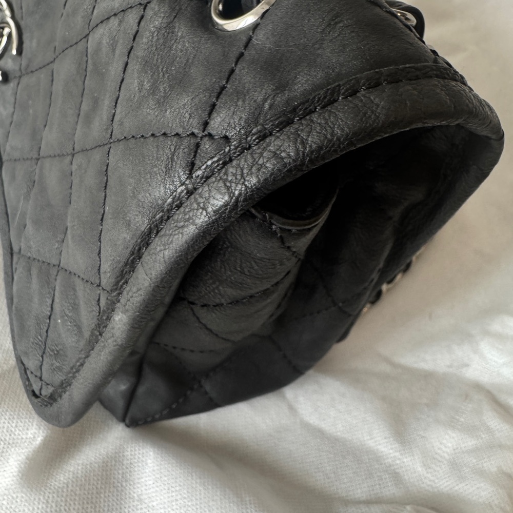 Chanel black calfskin natural beauty classic flap bag exellent condition - Picture 8 of 16